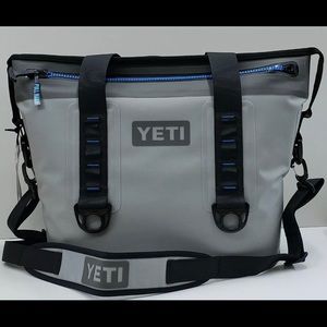 YETI HOPPER
